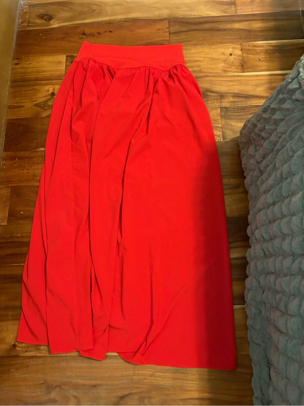 Halara Breezeful High Waisted Split 2-in-1 Flowy Maxi Skirt Red M (0349) - Picture 2 of 7